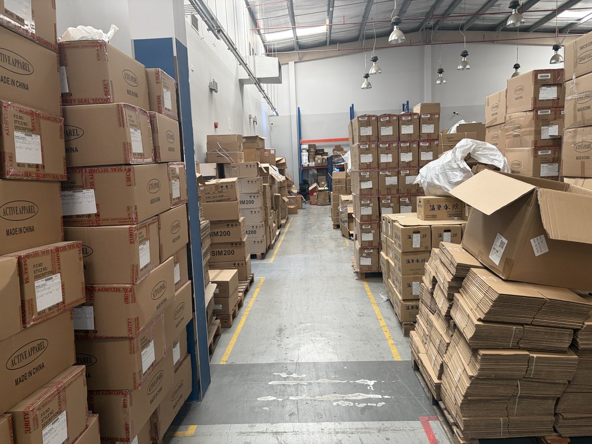 バーレーン提携倉庫の入出荷エリア